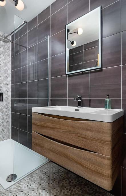 The Stylish 3-Bedroom Maisonette Retreat Stirling Extérieur photo
